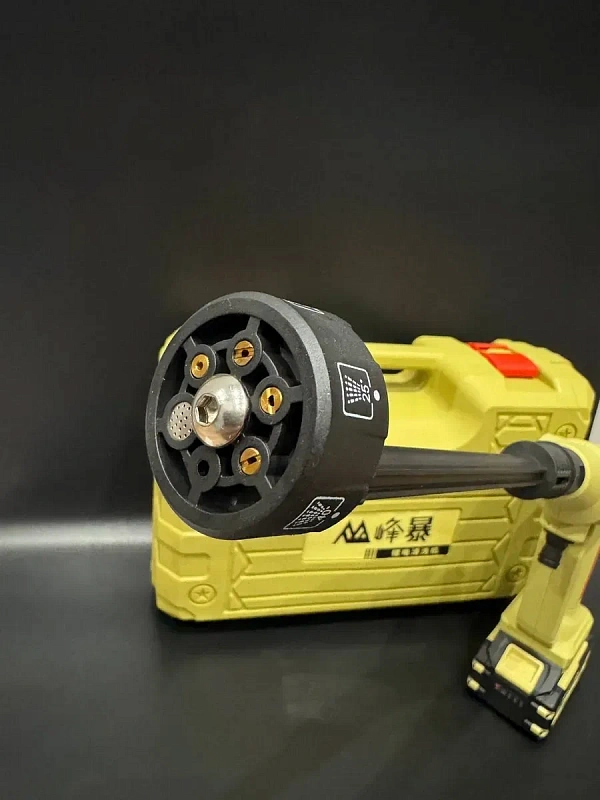 FB Мойка аккумуляторная (4.5 L/min. 4Ah. 21V в кейсе) Feng Bao 2